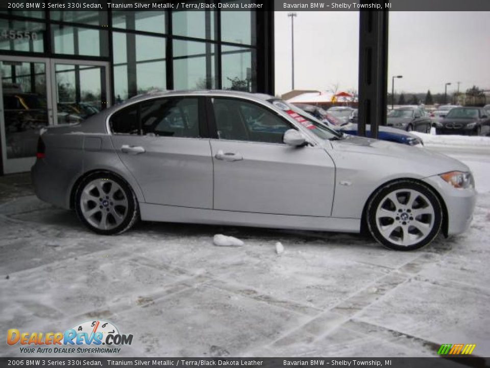 2006 BMW 3 Series 330i Sedan Titanium Silver Metallic / Terra/Black Dakota Leather Photo #9