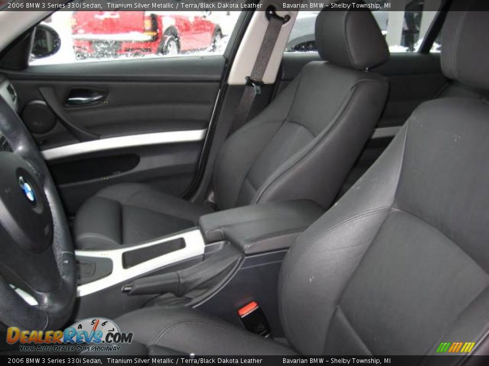 2006 BMW 3 Series 330i Sedan Titanium Silver Metallic / Terra/Black Dakota Leather Photo #13
