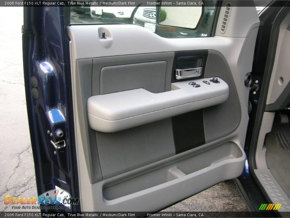 2006 Ford F150 XLT Regular Cab True Blue Metallic / Medium/Dark Flint Photo #10