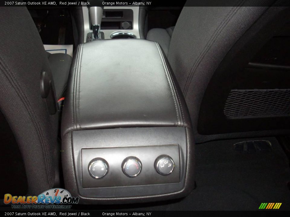 2007 Saturn Outlook XE AWD Red Jewel / Black Photo #15