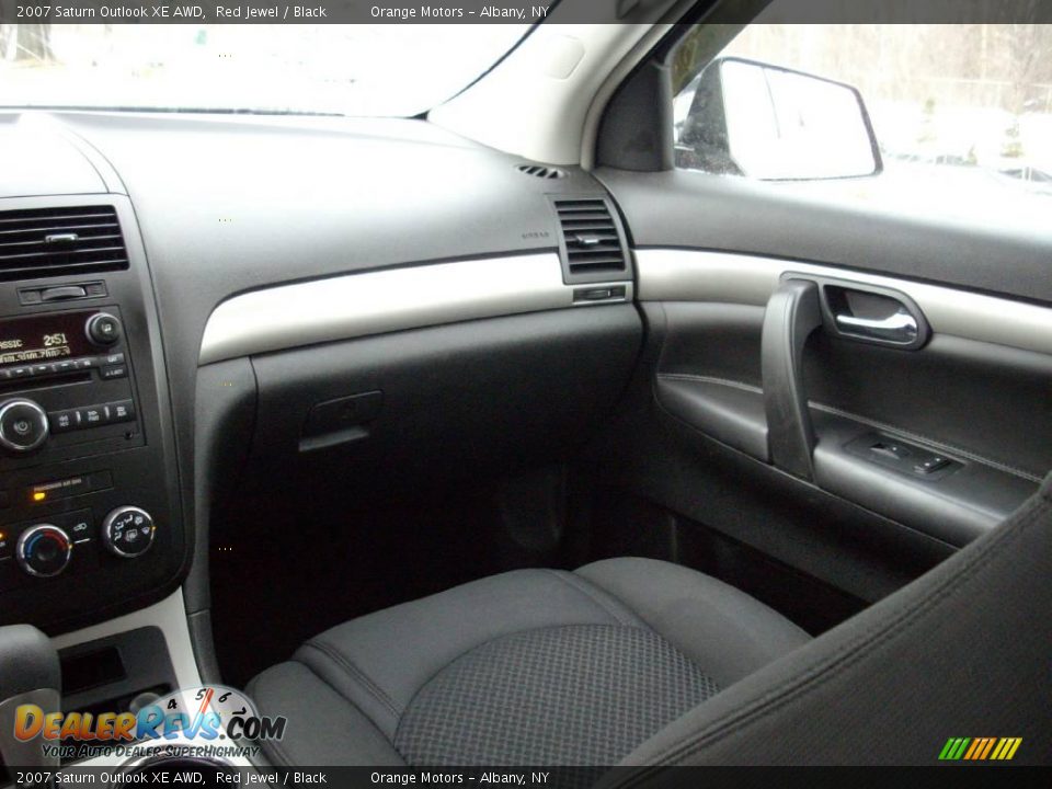 2007 Saturn Outlook XE AWD Red Jewel / Black Photo #16