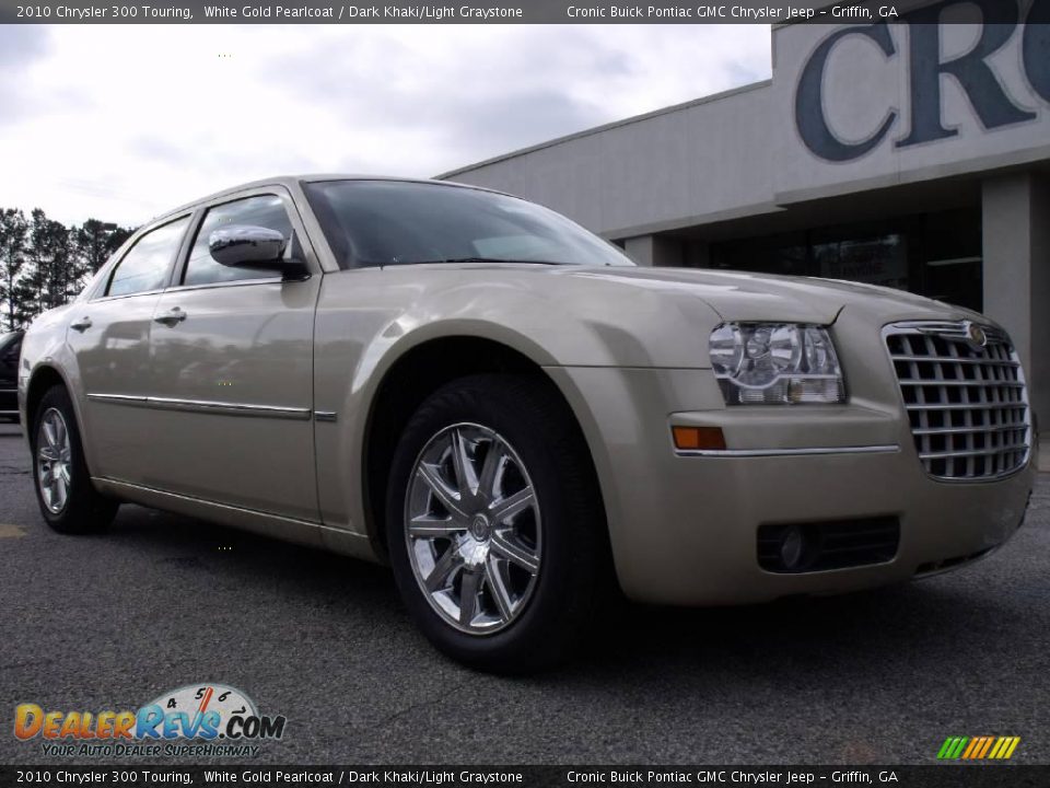 2010 Chrysler 300 Touring White Gold Pearlcoat / Dark Khaki/Light Graystone Photo #2