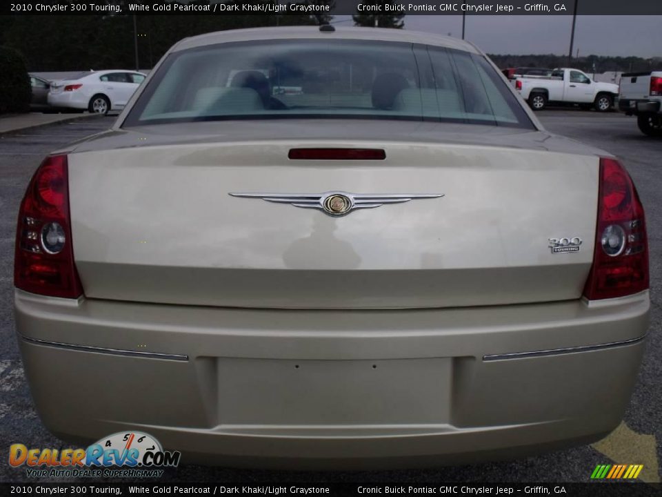 2010 Chrysler 300 Touring White Gold Pearlcoat / Dark Khaki/Light Graystone Photo #7