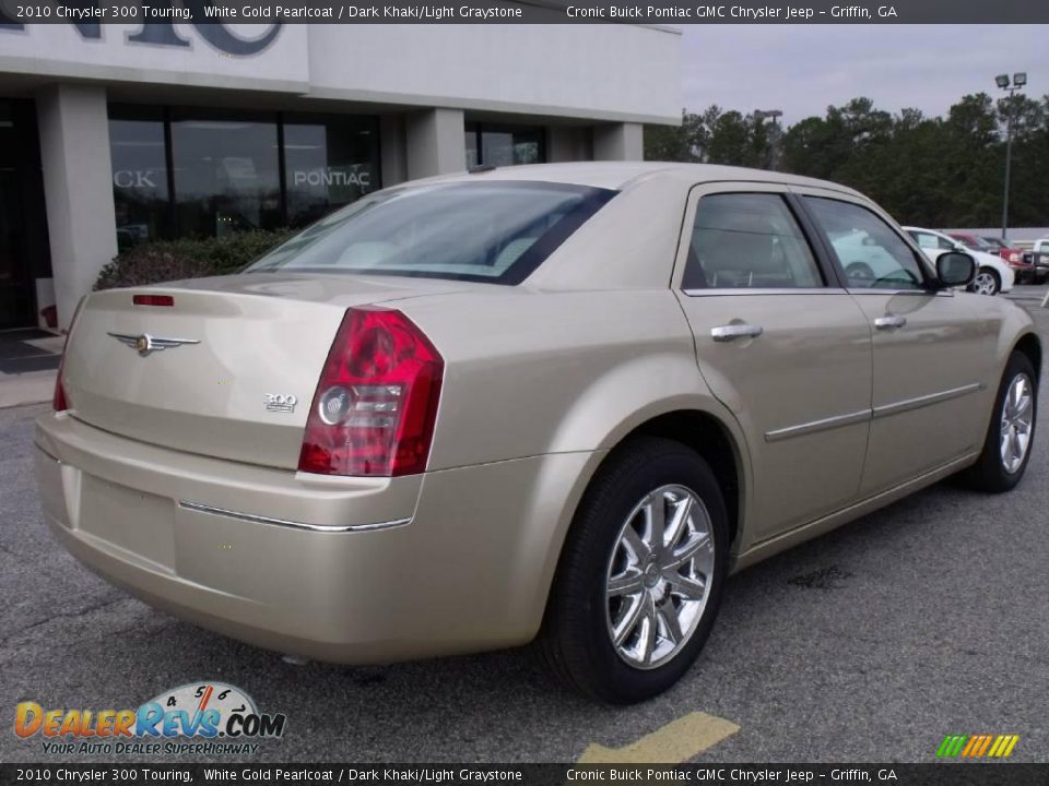 2010 Chrysler 300 Touring White Gold Pearlcoat / Dark Khaki/Light Graystone Photo #8