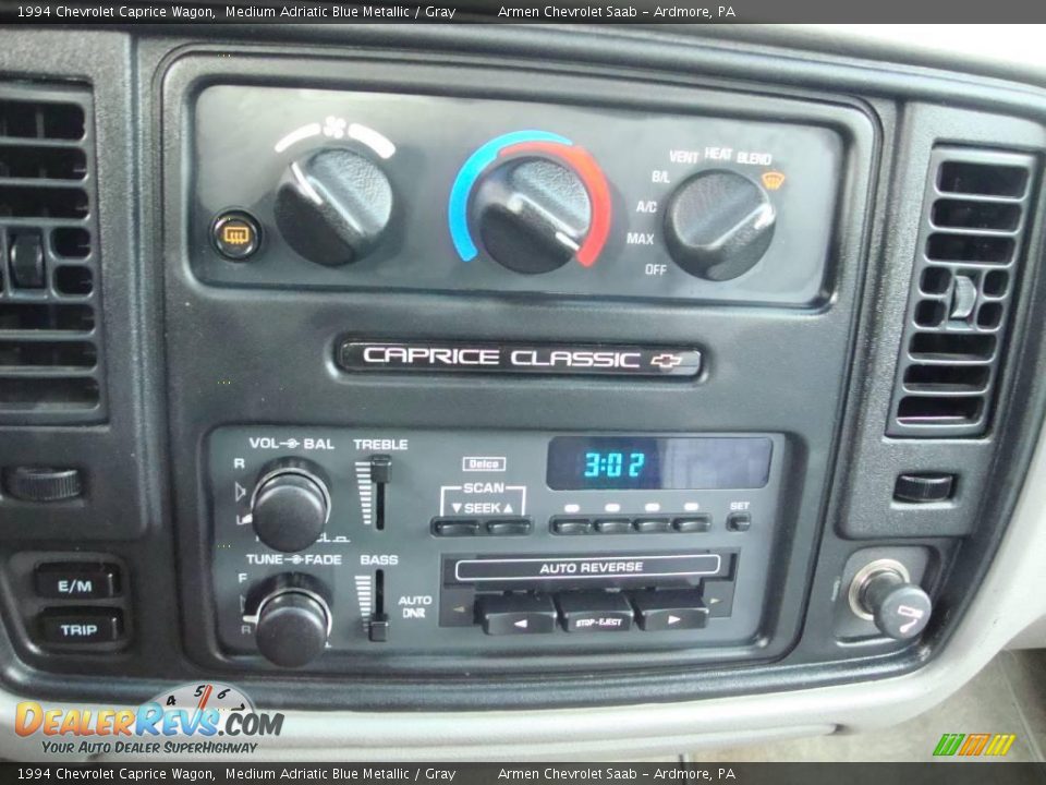 1994 Chevrolet Caprice Wagon Medium Adriatic Blue Metallic / Gray Photo #31