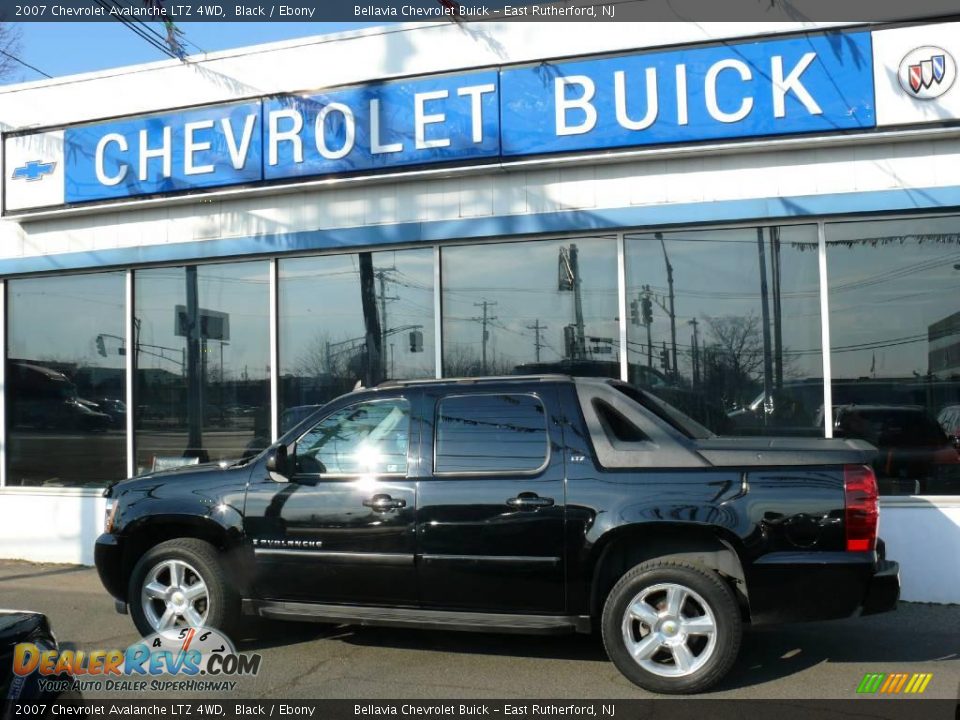2007 Chevrolet Avalanche LTZ 4WD Black / Ebony Photo #1