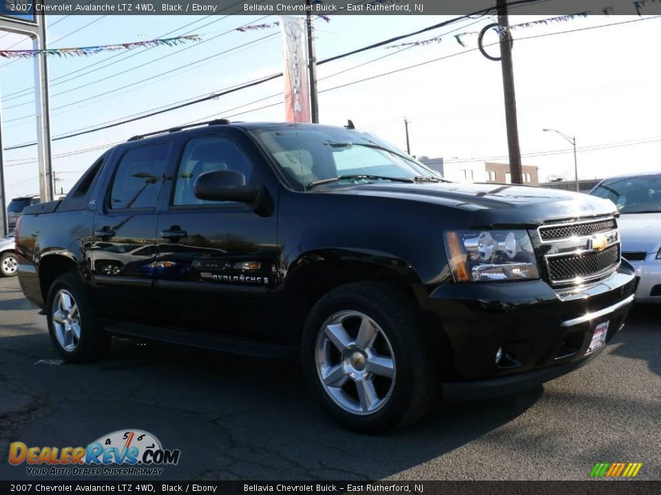 2007 Chevrolet Avalanche LTZ 4WD Black / Ebony Photo #3