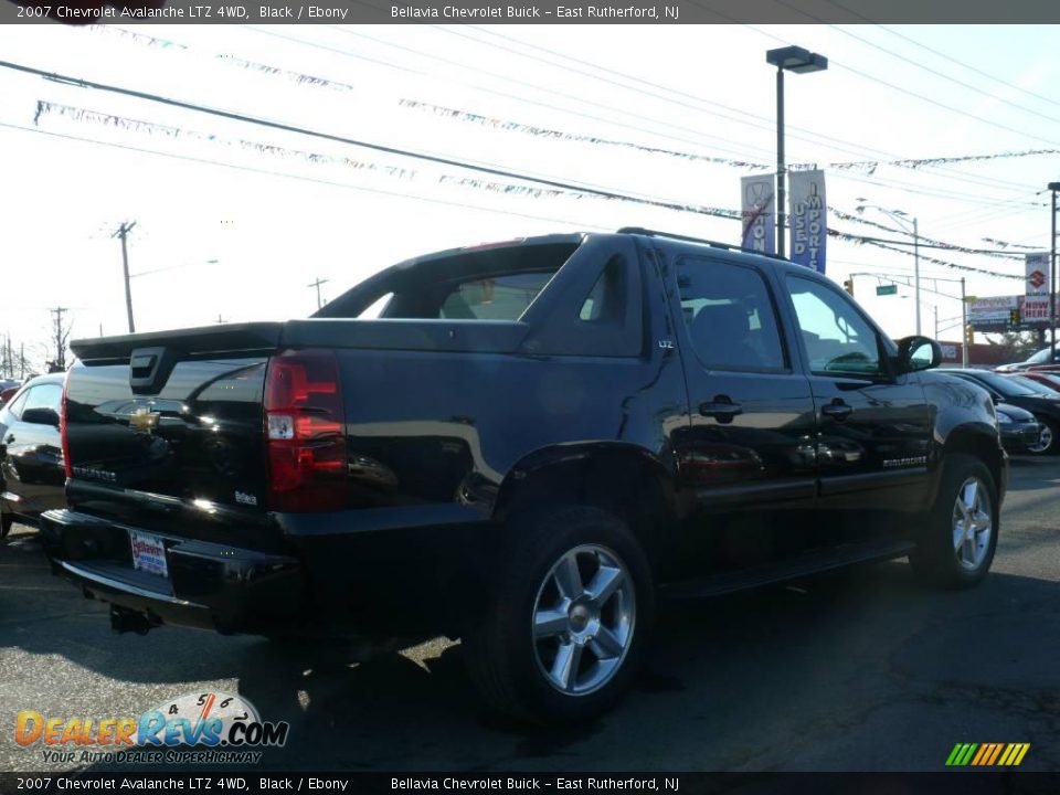 2007 Chevrolet Avalanche LTZ 4WD Black / Ebony Photo #4