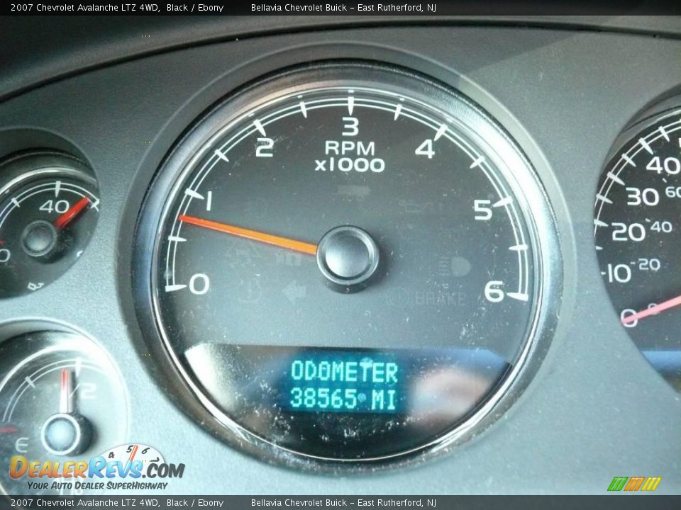 2007 Chevrolet Avalanche LTZ 4WD Black / Ebony Photo #11