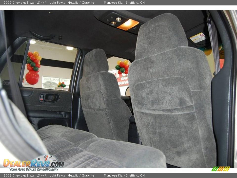 2002 Chevrolet Blazer LS 4x4 Light Pewter Metallic / Graphite Photo #20