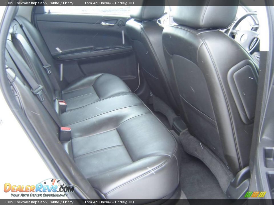 2009 Chevrolet Impala SS White / Ebony Photo #11