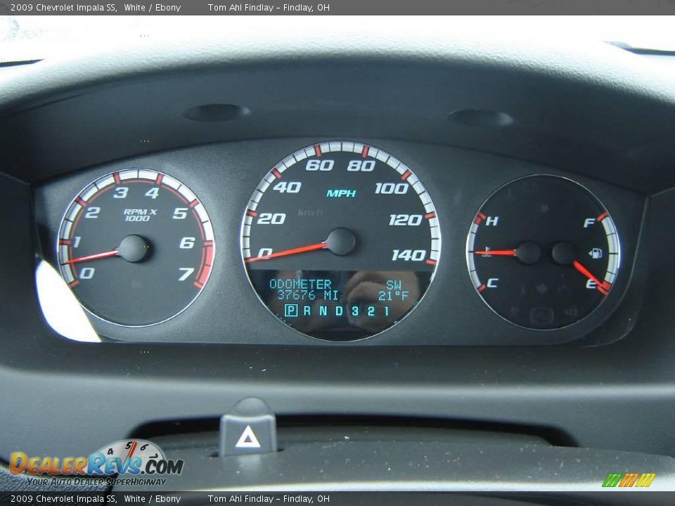 2009 Chevrolet Impala SS White / Ebony Photo #14