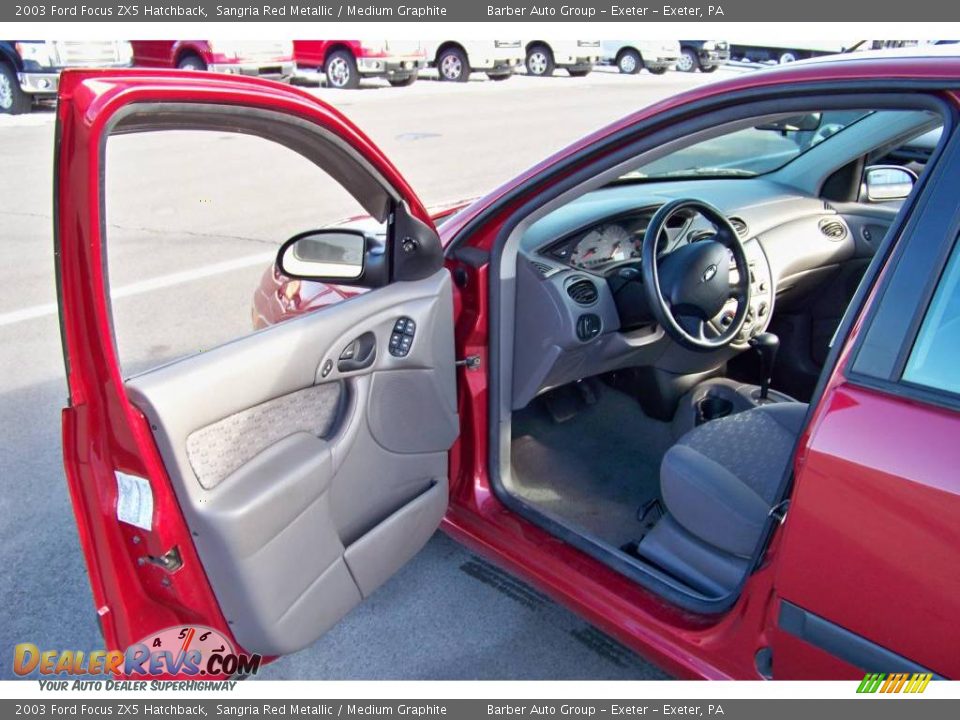 2003 Ford Focus ZX5 Hatchback Sangria Red Metallic / Medium Graphite Photo #11