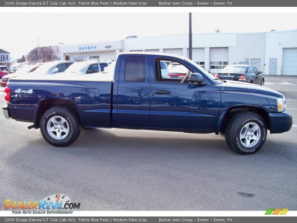 2006 Dodge Dakota SLT Club Cab 4x4 Patriot Blue Pearl / Medium Slate Gray Photo #4