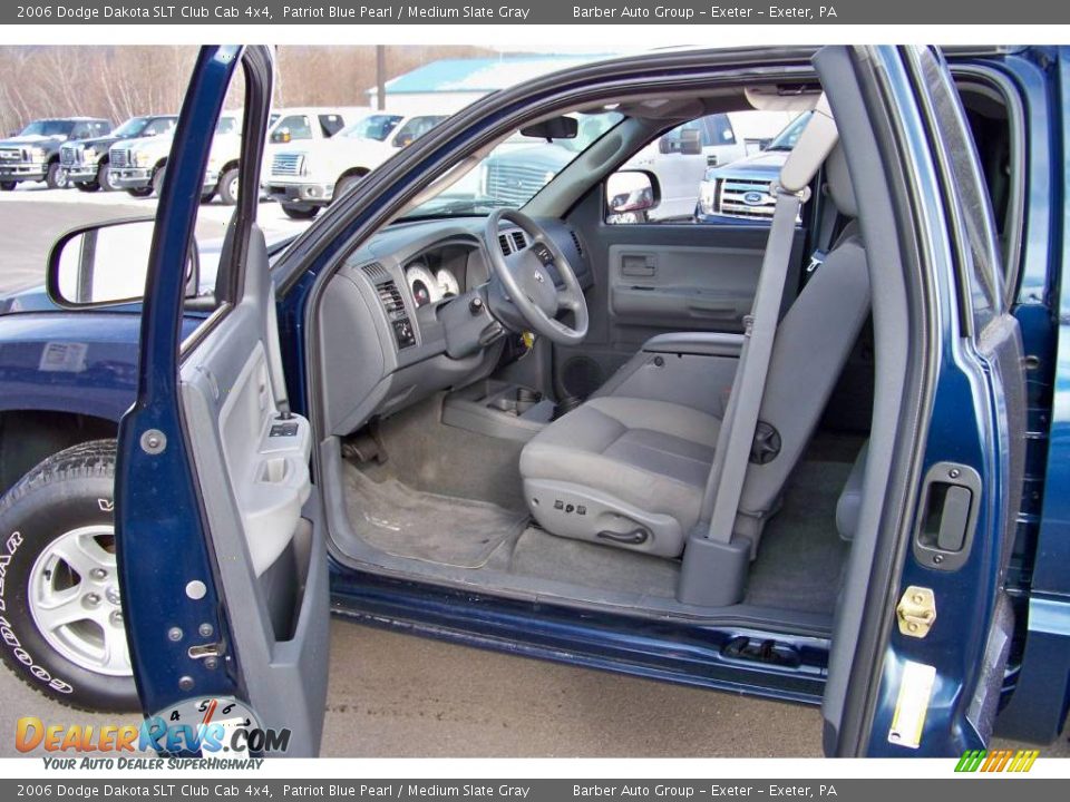 2006 Dodge Dakota SLT Club Cab 4x4 Patriot Blue Pearl / Medium Slate Gray Photo #11