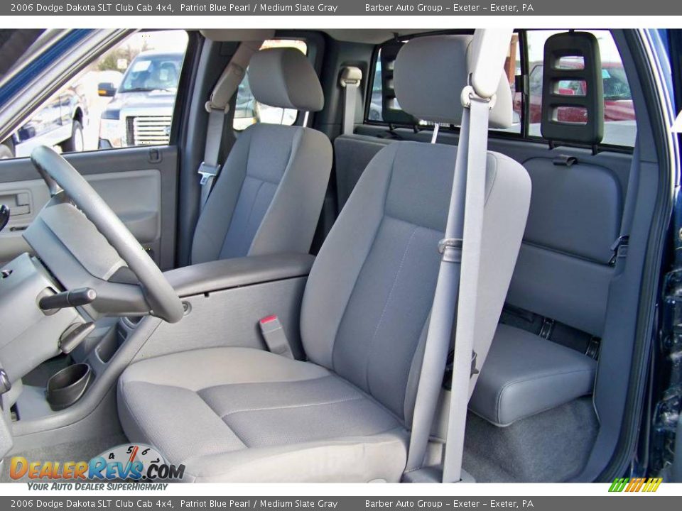 2006 Dodge Dakota SLT Club Cab 4x4 Patriot Blue Pearl / Medium Slate Gray Photo #12