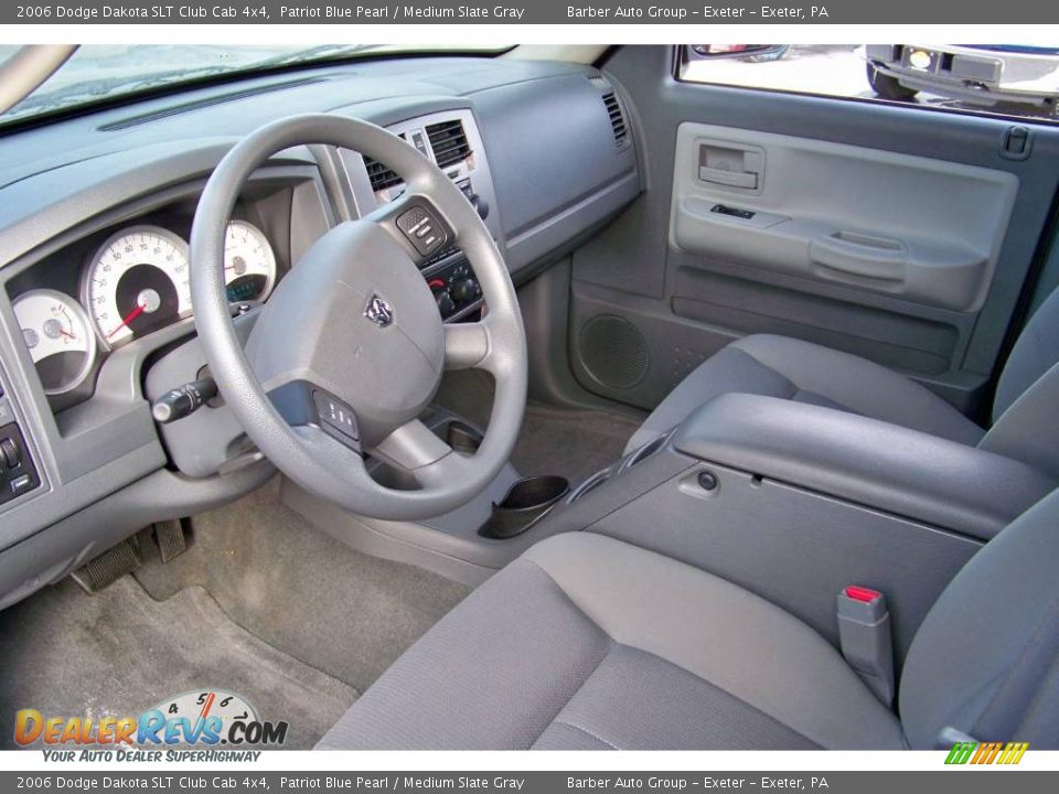2006 Dodge Dakota SLT Club Cab 4x4 Patriot Blue Pearl / Medium Slate Gray Photo #13