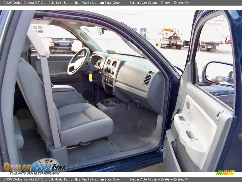 2006 Dodge Dakota SLT Club Cab 4x4 Patriot Blue Pearl / Medium Slate Gray Photo #15