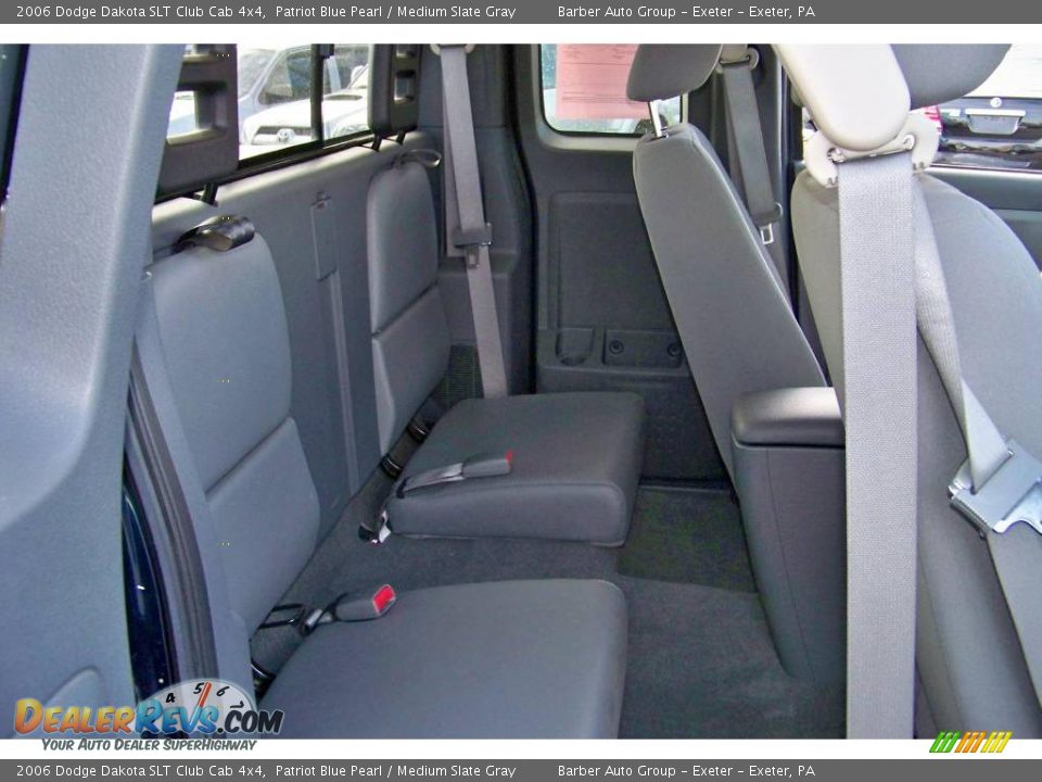 2006 Dodge Dakota SLT Club Cab 4x4 Patriot Blue Pearl / Medium Slate Gray Photo #18