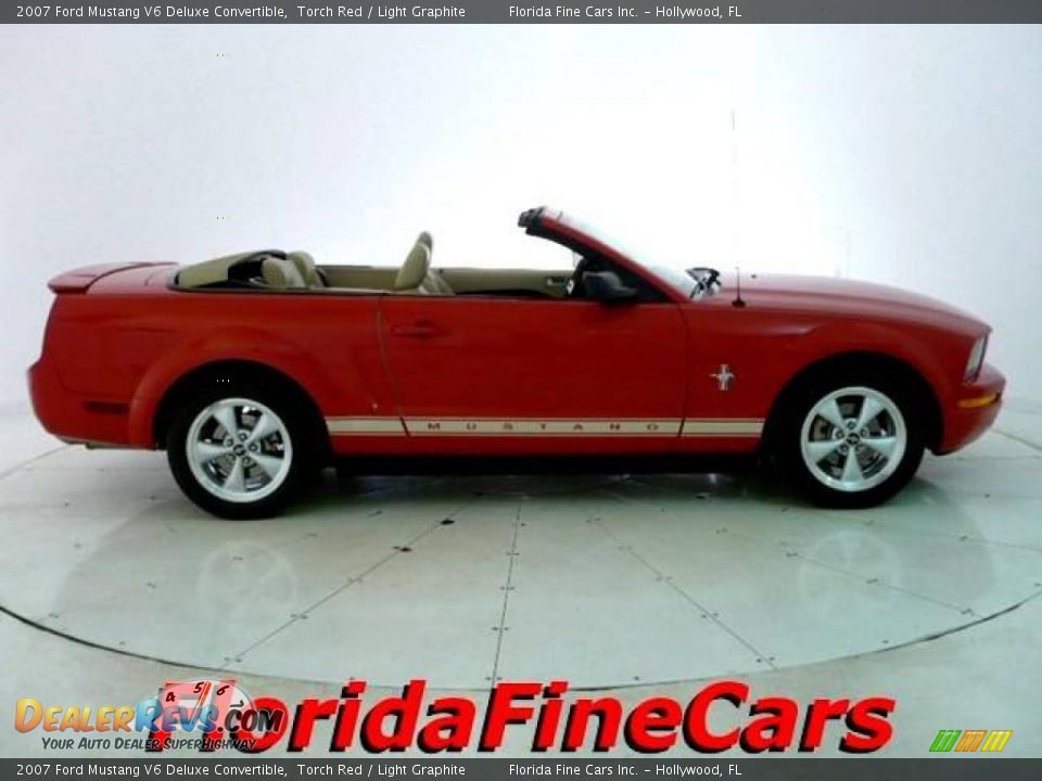 2007 Ford Mustang V6 Deluxe Convertible Torch Red / Light Graphite Photo #4