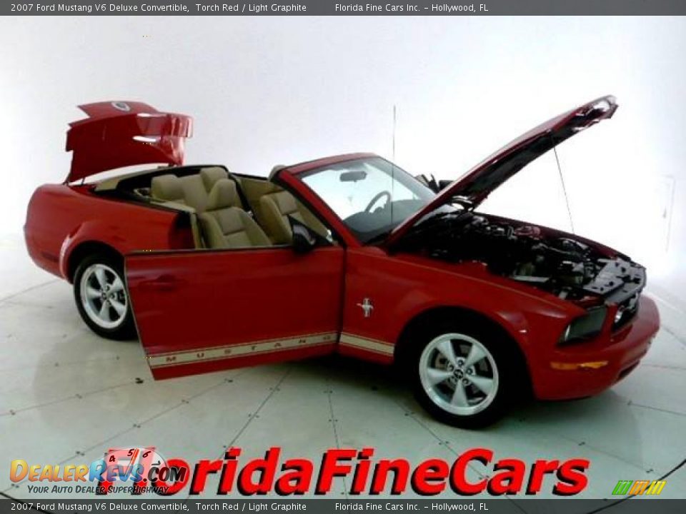 2007 Ford Mustang V6 Deluxe Convertible Torch Red / Light Graphite Photo #7