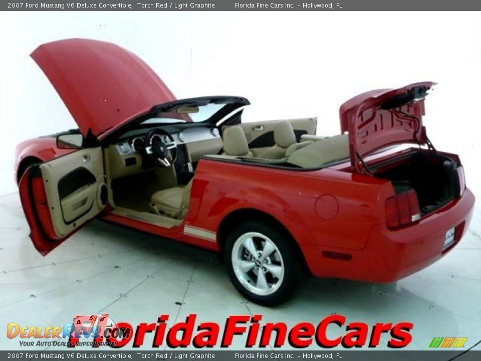 2007 Ford Mustang V6 Deluxe Convertible Torch Red / Light Graphite Photo #8