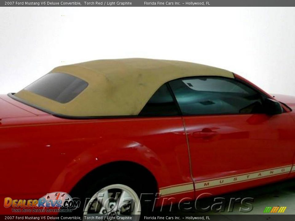 2007 Ford Mustang V6 Deluxe Convertible Torch Red / Light Graphite Photo #9