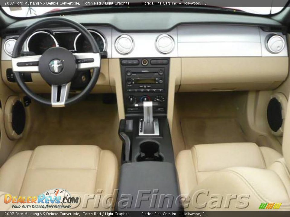 2007 Ford Mustang V6 Deluxe Convertible Torch Red / Light Graphite Photo #15