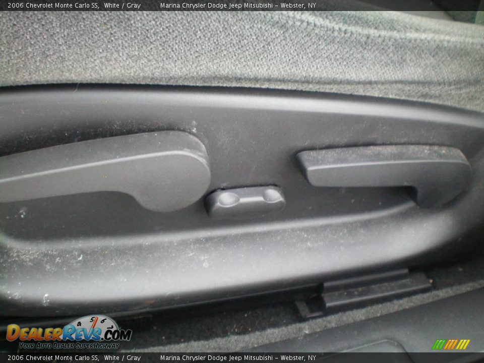 2006 Chevrolet Monte Carlo SS White / Gray Photo #3