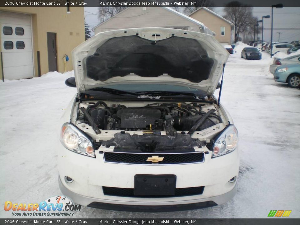 2006 Chevrolet Monte Carlo SS White / Gray Photo #14