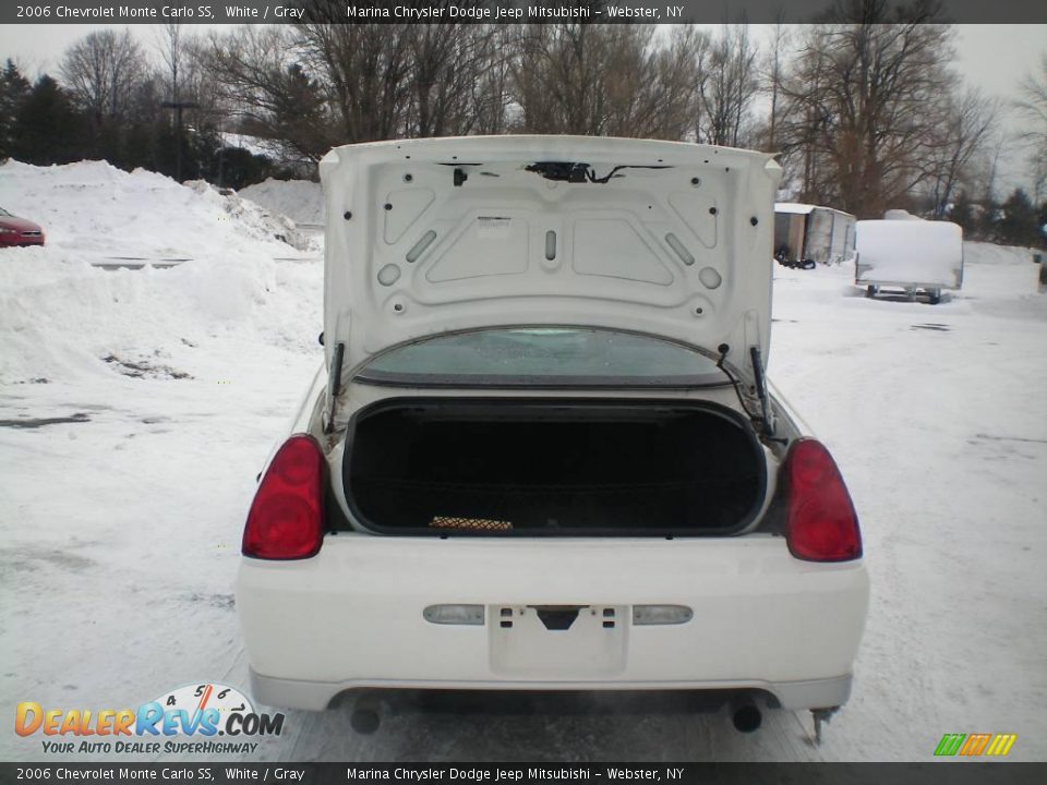 2006 Chevrolet Monte Carlo SS White / Gray Photo #17