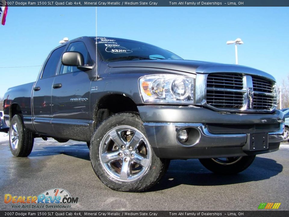 2007 Dodge Ram 1500 SLT Quad Cab 4x4 Mineral Gray Metallic / Medium Slate Gray Photo #1