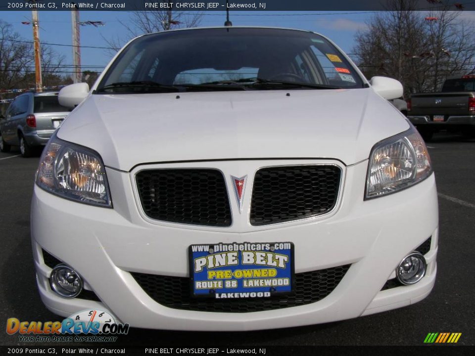 2009 Pontiac G3 Polar White / Charcoal Photo #2