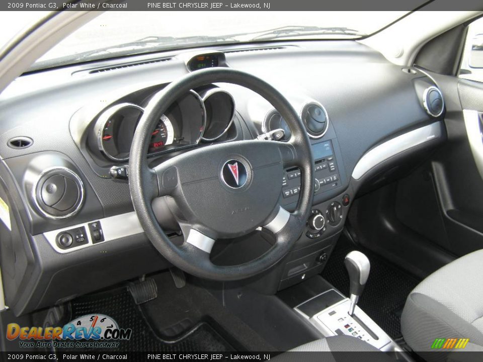 2009 Pontiac G3 Polar White / Charcoal Photo #7