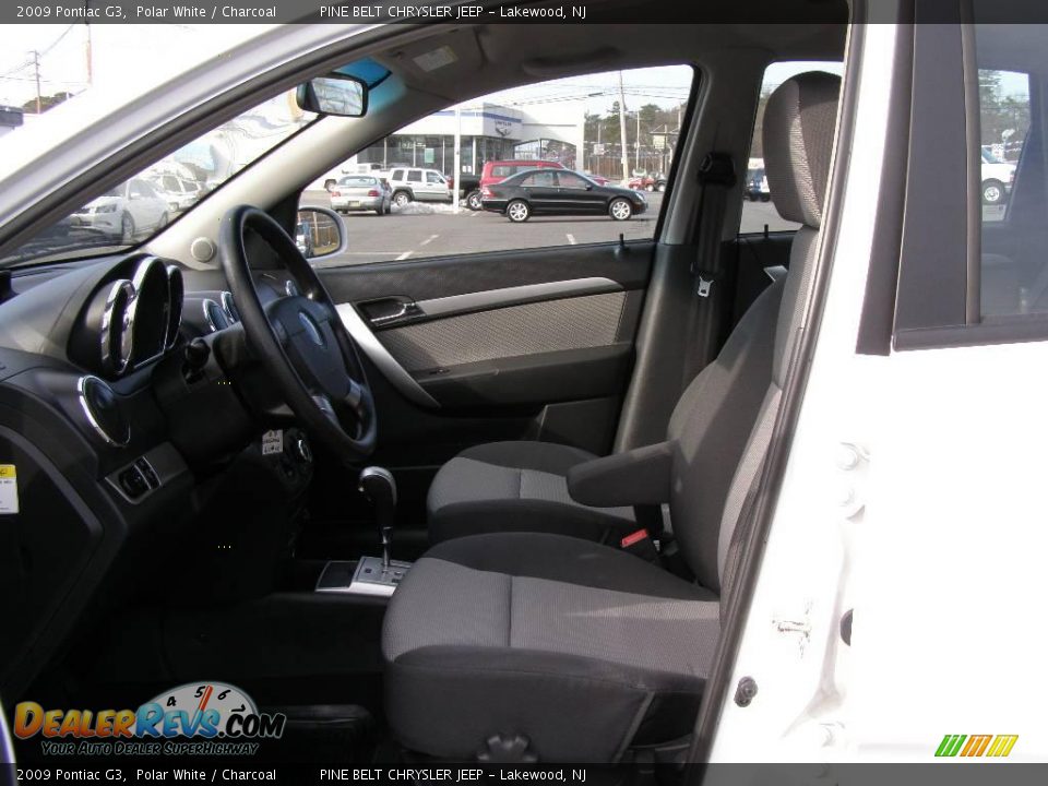 2009 Pontiac G3 Polar White / Charcoal Photo #9