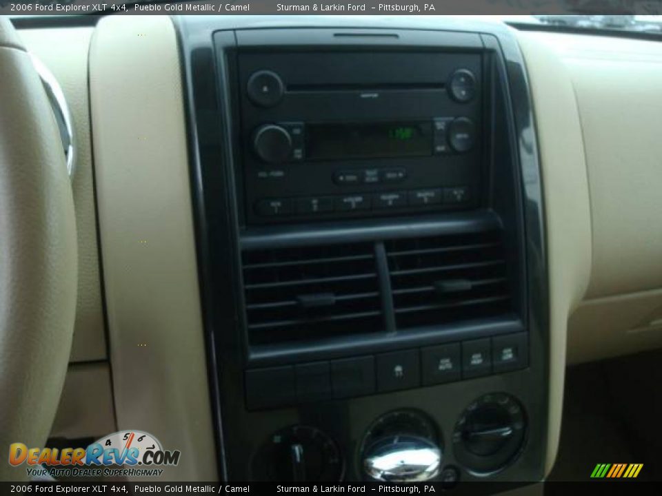 2006 Ford Explorer XLT 4x4 Pueblo Gold Metallic / Camel Photo #18