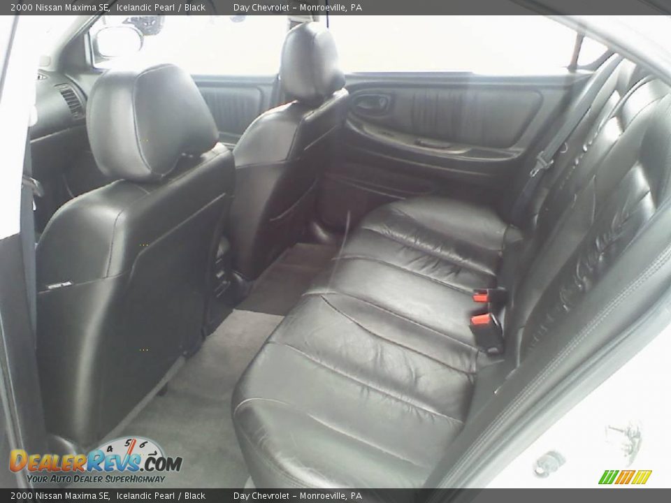 2000 Nissan Maxima SE Icelandic Pearl / Black Photo #6