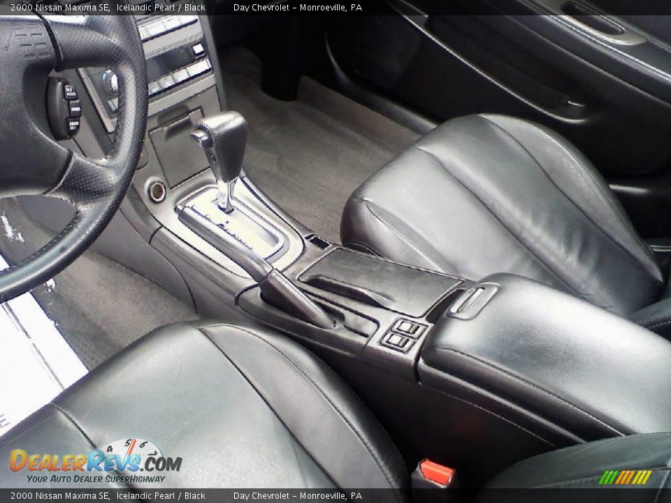 2000 Nissan Maxima SE Icelandic Pearl / Black Photo #10