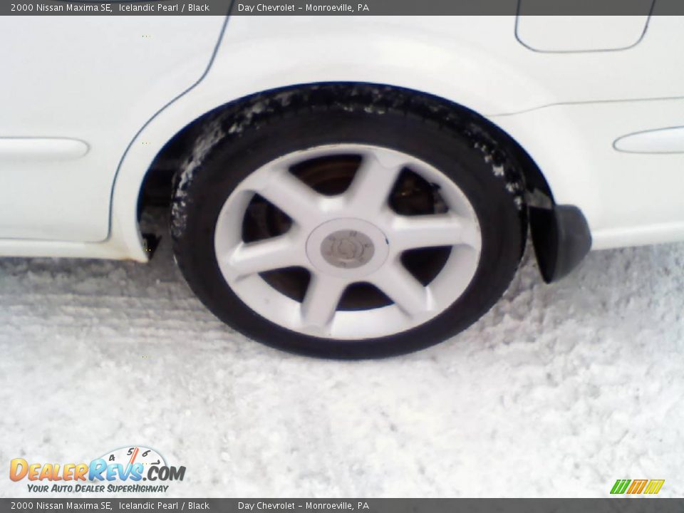 2000 Nissan Maxima SE Icelandic Pearl / Black Photo #13