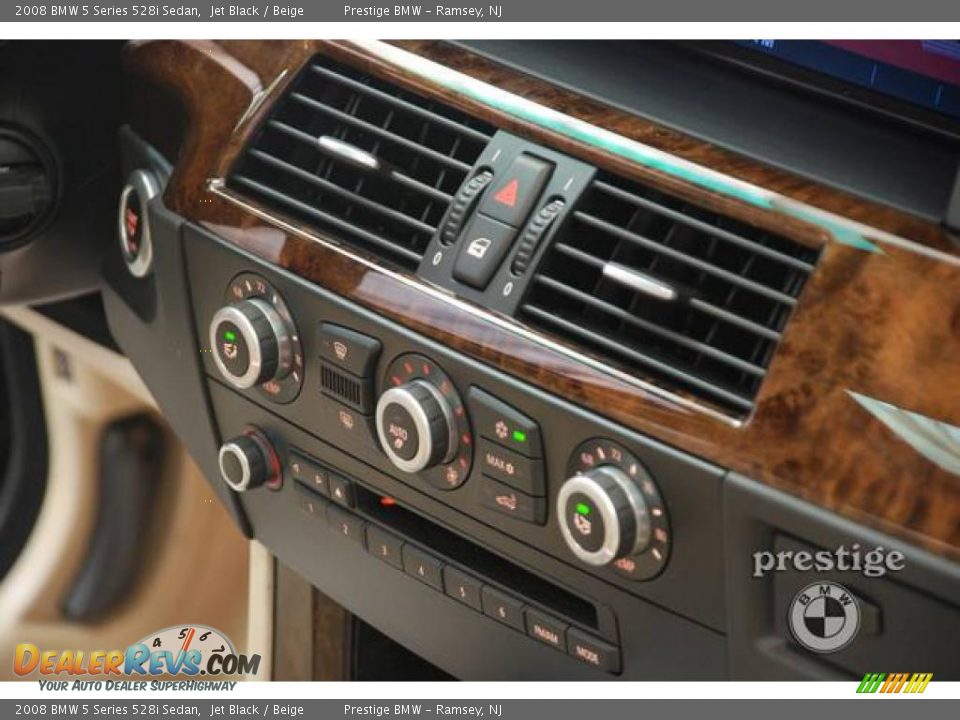 2008 BMW 5 Series 528i Sedan Jet Black / Beige Photo #17