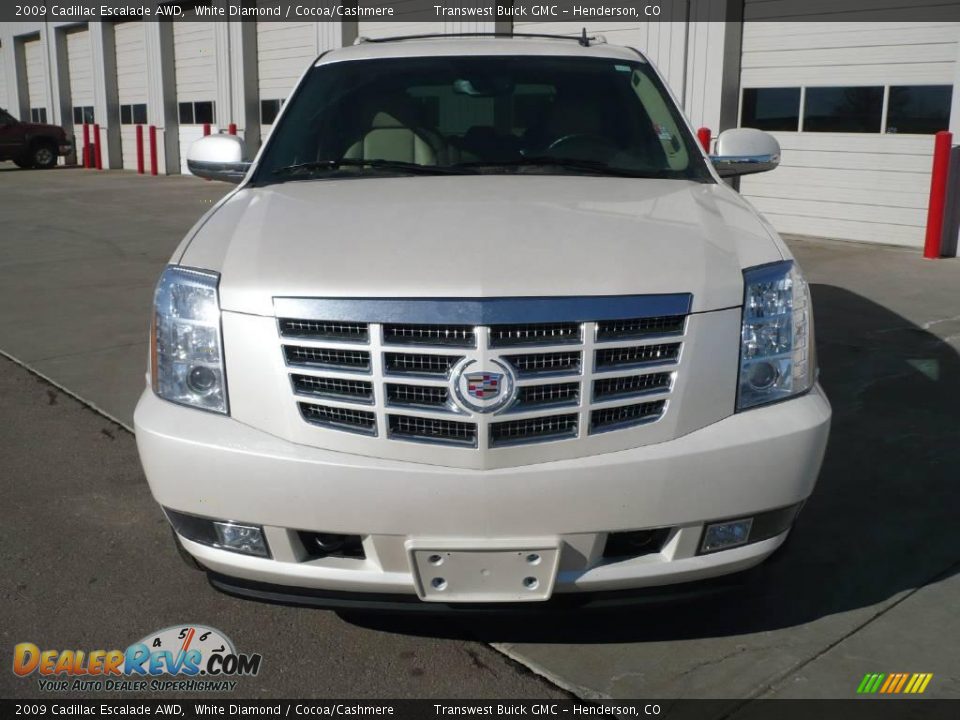 2009 Cadillac Escalade AWD White Diamond / Cocoa/Cashmere Photo #2