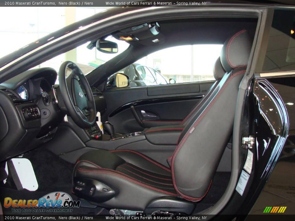 2010 Maserati GranTurismo Nero (Black) / Nero Photo #12