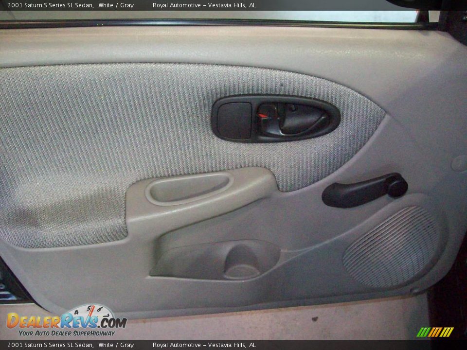 2001 Saturn S Series SL Sedan White / Gray Photo #11