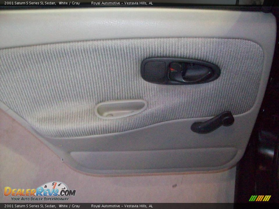 2001 Saturn S Series SL Sedan White / Gray Photo #18