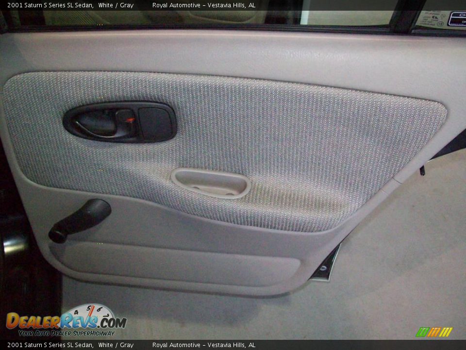 2001 Saturn S Series SL Sedan White / Gray Photo #23