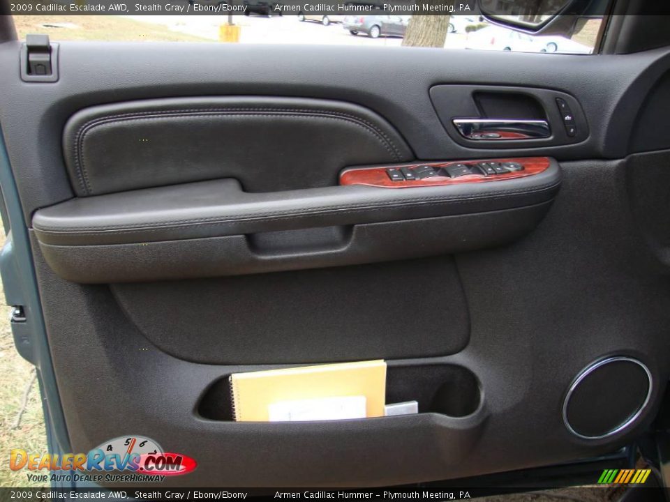 2009 Cadillac Escalade AWD Stealth Gray / Ebony/Ebony Photo #11
