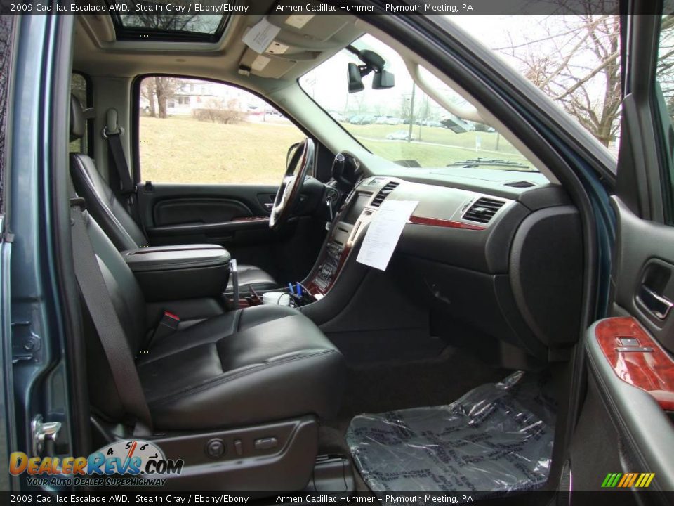 2009 Cadillac Escalade AWD Stealth Gray / Ebony/Ebony Photo #17