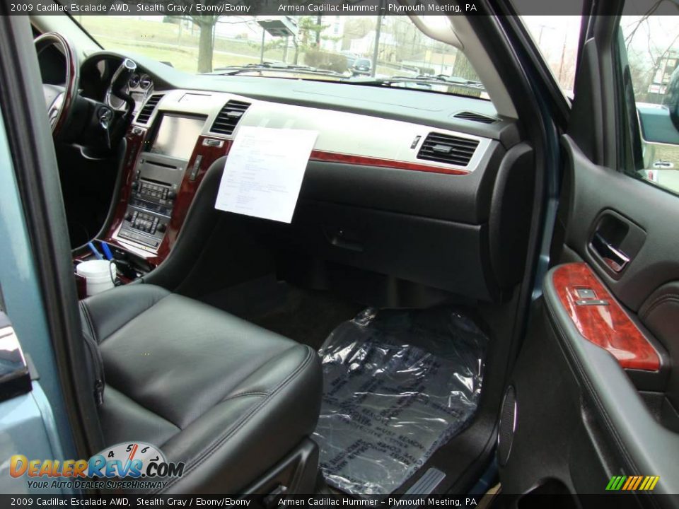 2009 Cadillac Escalade AWD Stealth Gray / Ebony/Ebony Photo #18