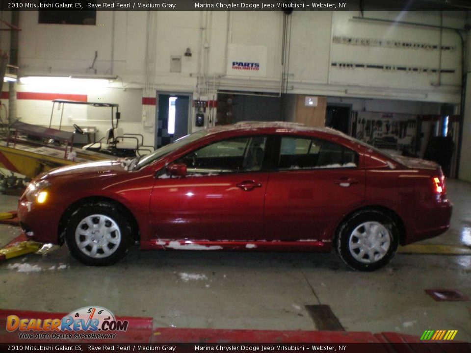 2010 Mitsubishi Galant ES Rave Red Pearl / Medium Gray Photo #6