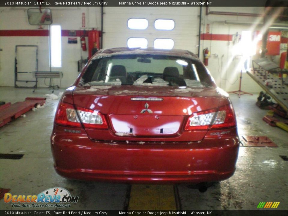2010 Mitsubishi Galant ES Rave Red Pearl / Medium Gray Photo #8